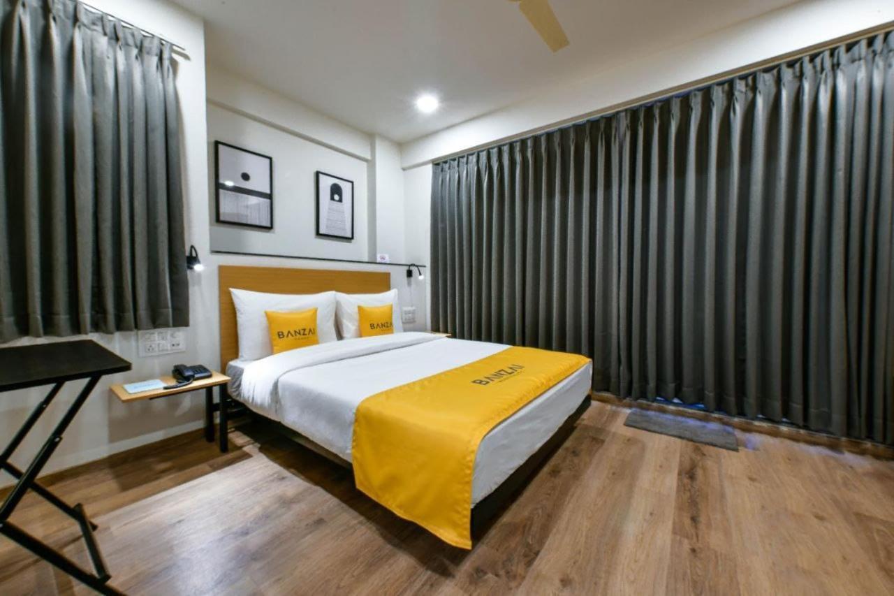 Banzai Rooms Nashik Exterior foto